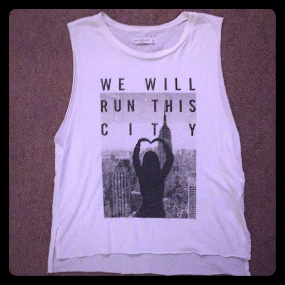 ✌🏼Abercrombie & Fitch graphic T-shirt